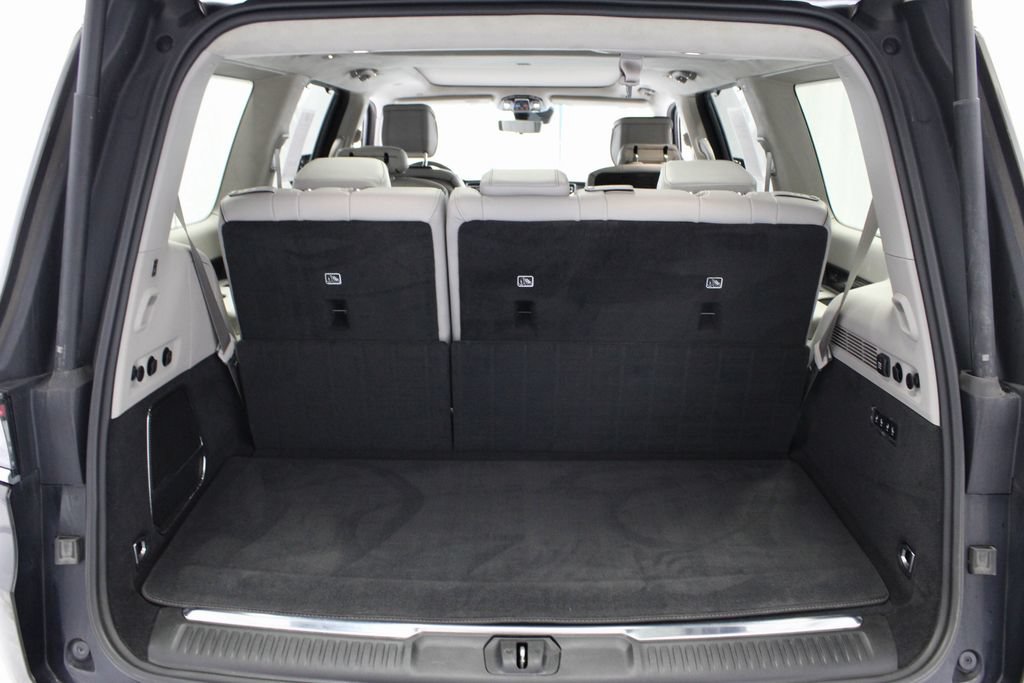 Used 2023 Jeep Grand Wagoneer Series II AWD/4WD image 15