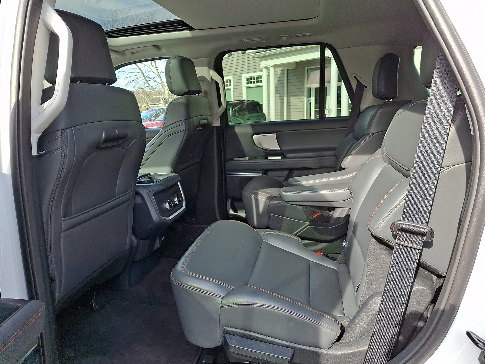 Certified 2025 Ford Expedition Active AWD/4WD image 11