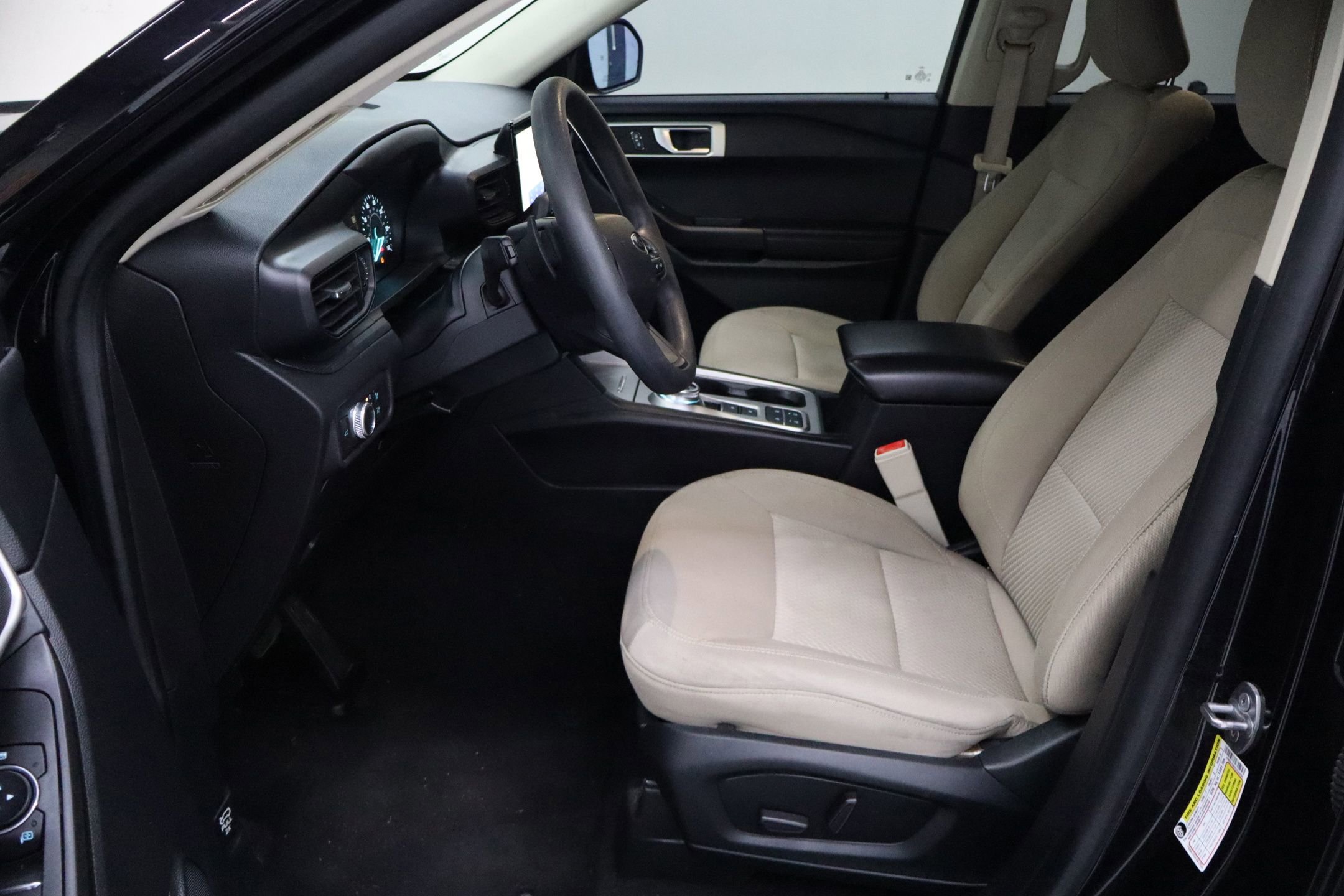 Certified 2020 Ford Explorer 2WD image 14