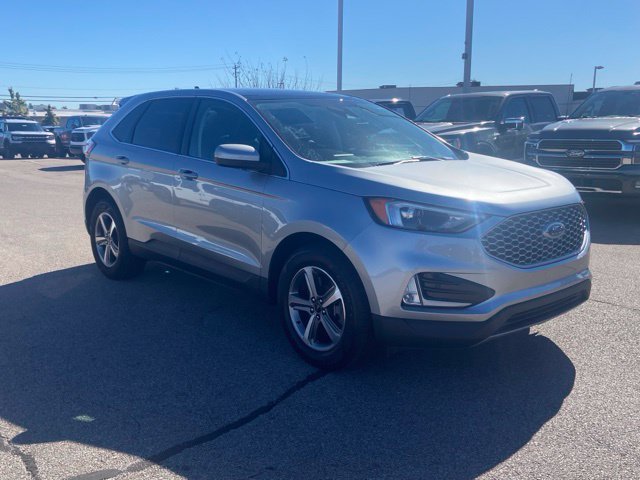 Certified 2023 Ford Edge SEL w/ Convenience Package AWD/4WD image 3
