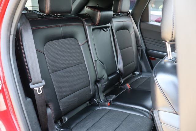 Certified 2025 Ford Escape ST-Line Select AWD/4WD image 33