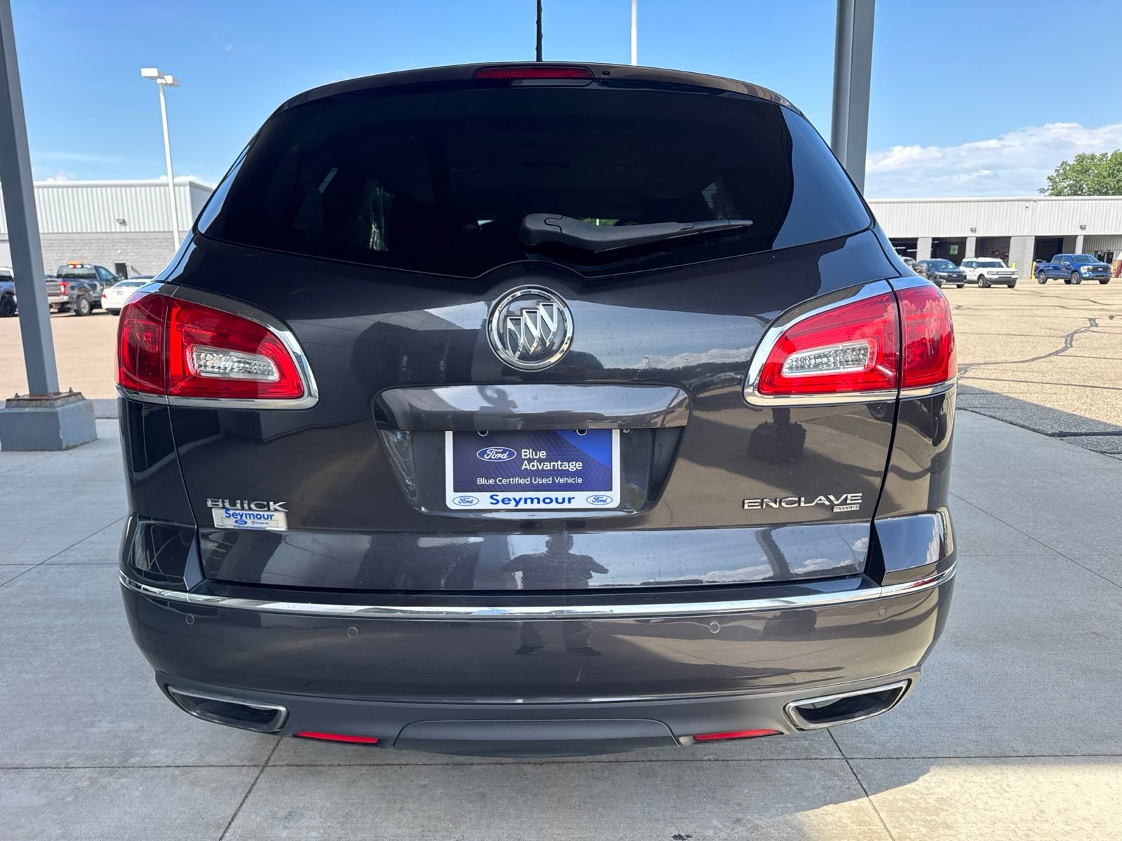 Used 2017 Buick Enclave Leather w/ Trailering Package AWD/4WD image 6