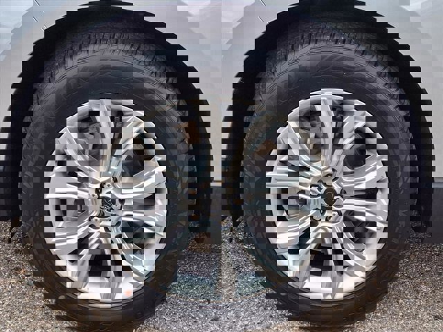 Certified 2024 Ford Edge Titanium w/ Equipment Group 301A image 32