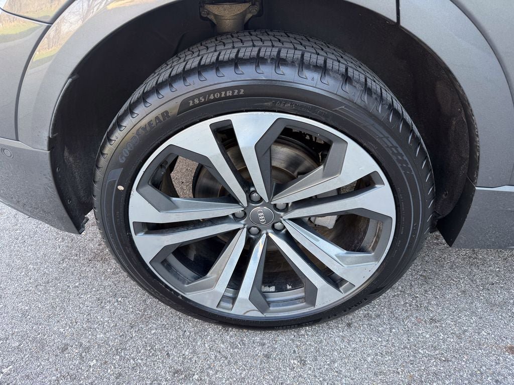 Used 2019 Audi Q8 Prestige w/ Towing Package AWD/4WD image 55