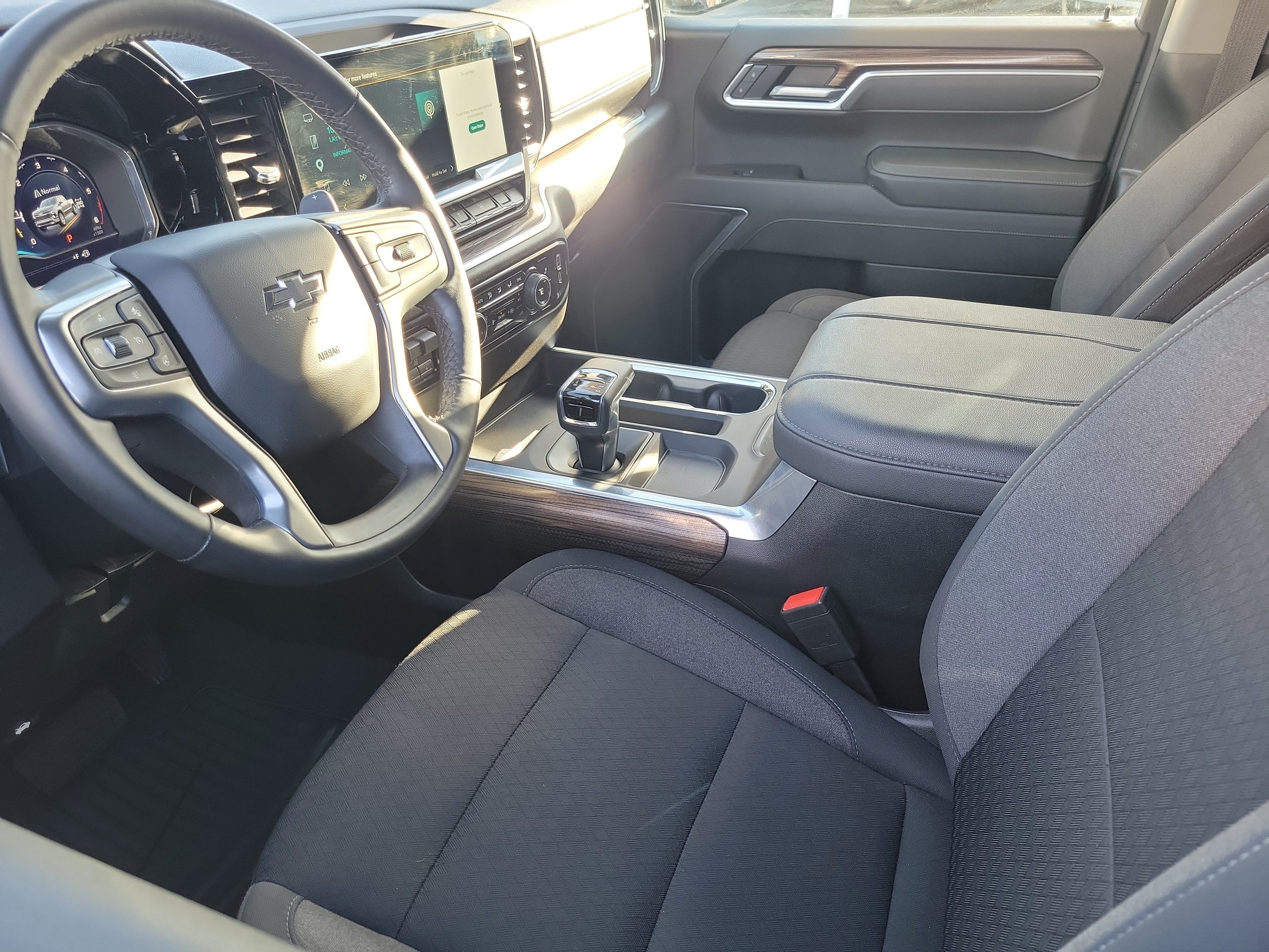 Used 2025 Chevrolet Silverado 1500 RST AWD/4WD image 3