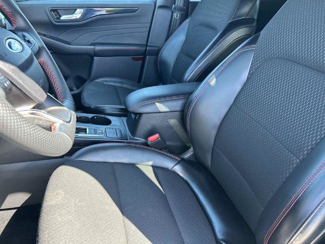 Certified 2025 Ford Escape ST-Line AWD/4WD image 27