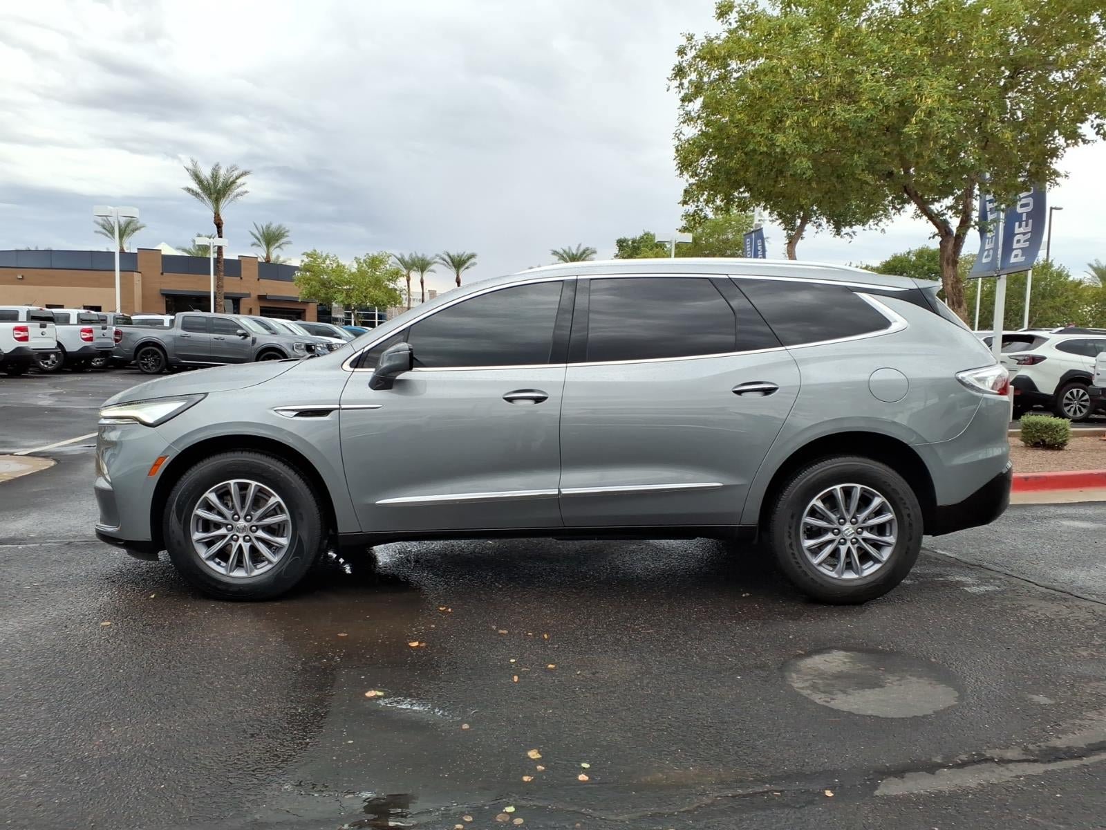 Used 2024 Buick Enclave Essence FWD image 7