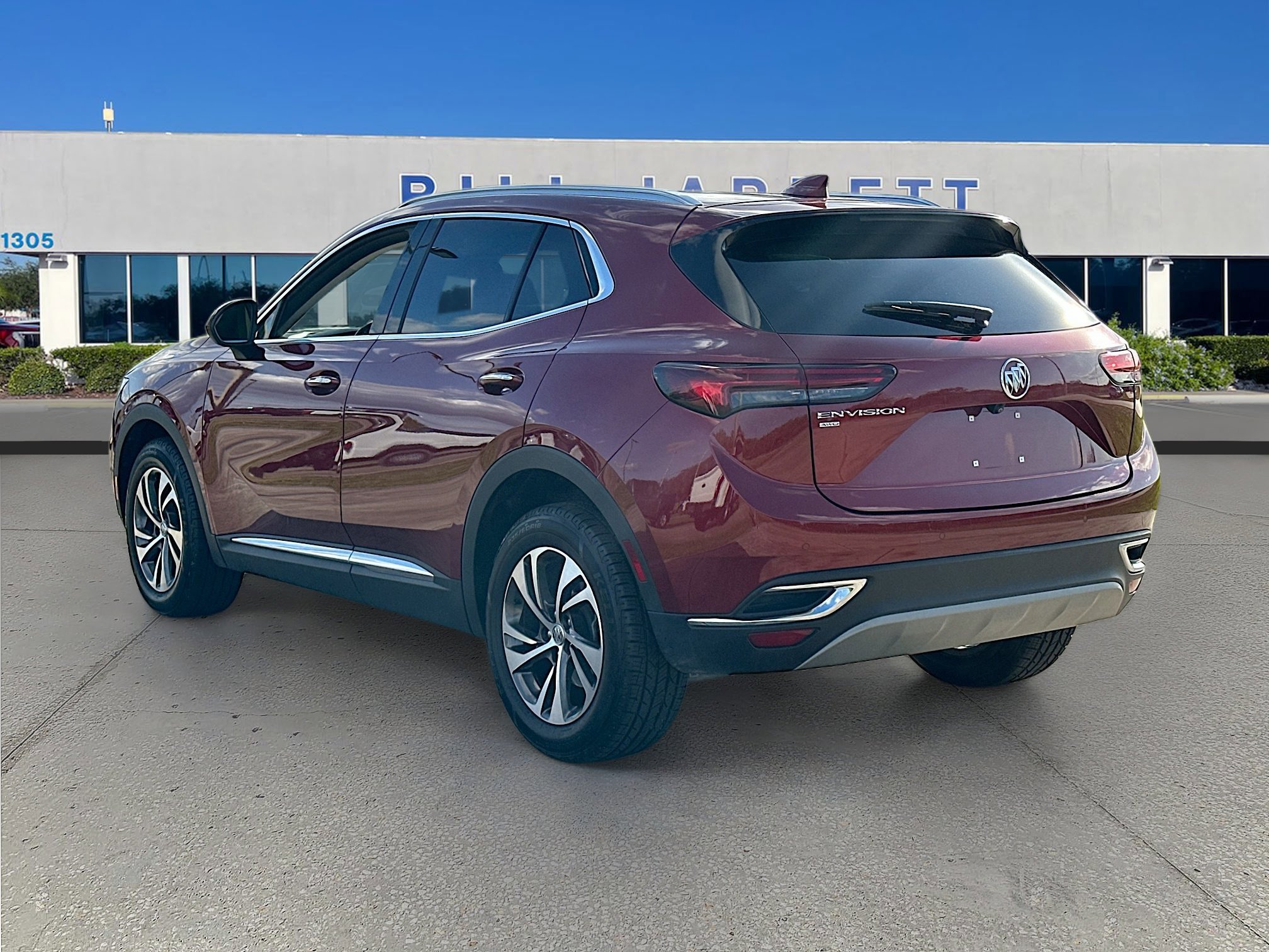 Used 2022 Buick Envision Essence w/ Safety Package image 3