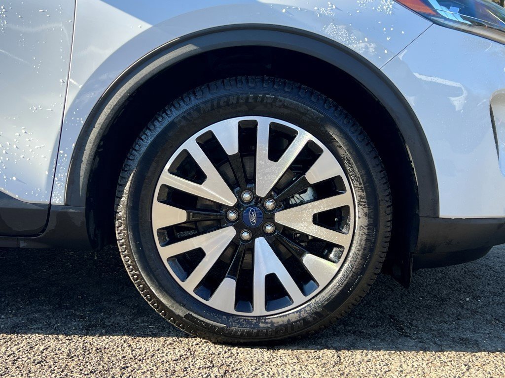 Certified 2020 Ford Escape SE Sport image 9