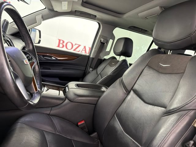 Used 2020 Cadillac Escalade ESV Luxury AWD/4WD image 11