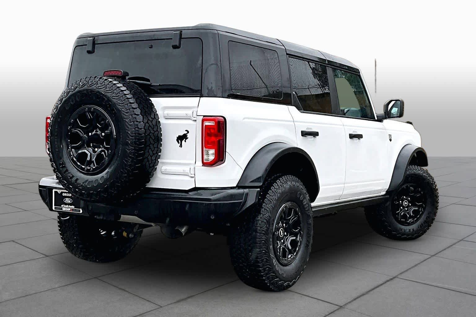 Certified 2025 Ford Bronco Big Bend w/ Black Diamond Package AWD/4WD image 13