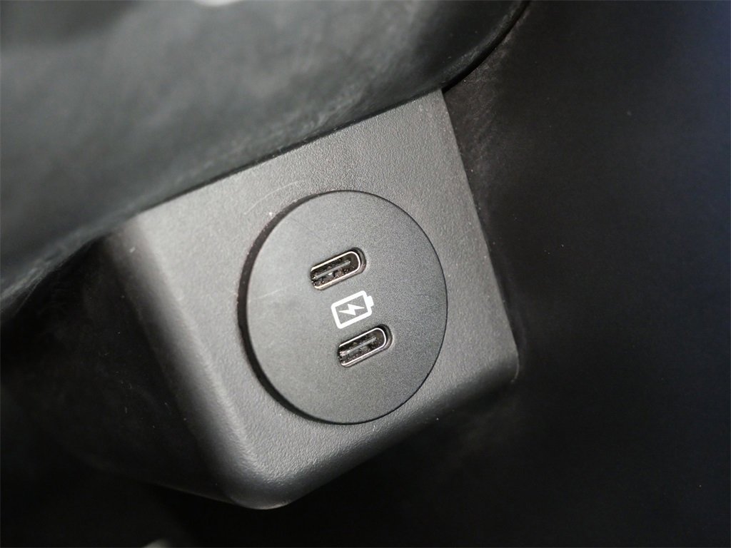 Certified 2025 Ford Explorer Platinum w/ Ultimate Package image 26