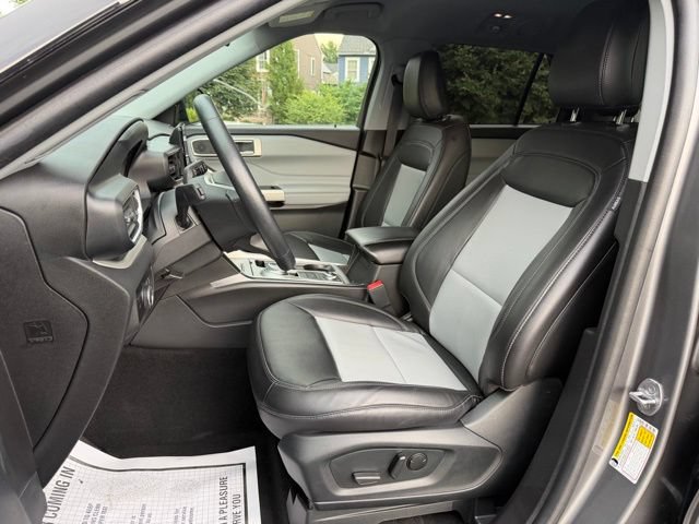 Certified 2023 Ford Explorer XLT w/ Equipment Group 202A AWD/4WD image 12