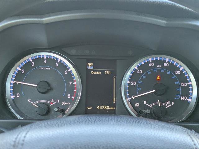 Used 2017 Toyota Highlander LE image 32