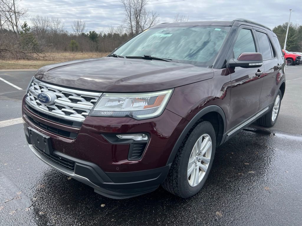 Certified 2018 Ford Explorer XLT w/ Equipment Group 202A image 3