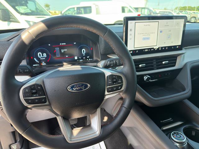 Certified 2025 Ford Explorer Active w/ Active Comfort Package RWD image 9