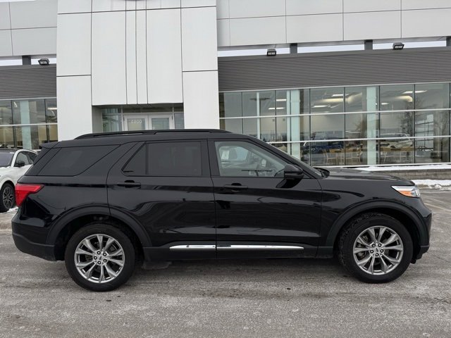 Certified 2023 Ford Explorer XLT w/ Equipment Group 202A image 37