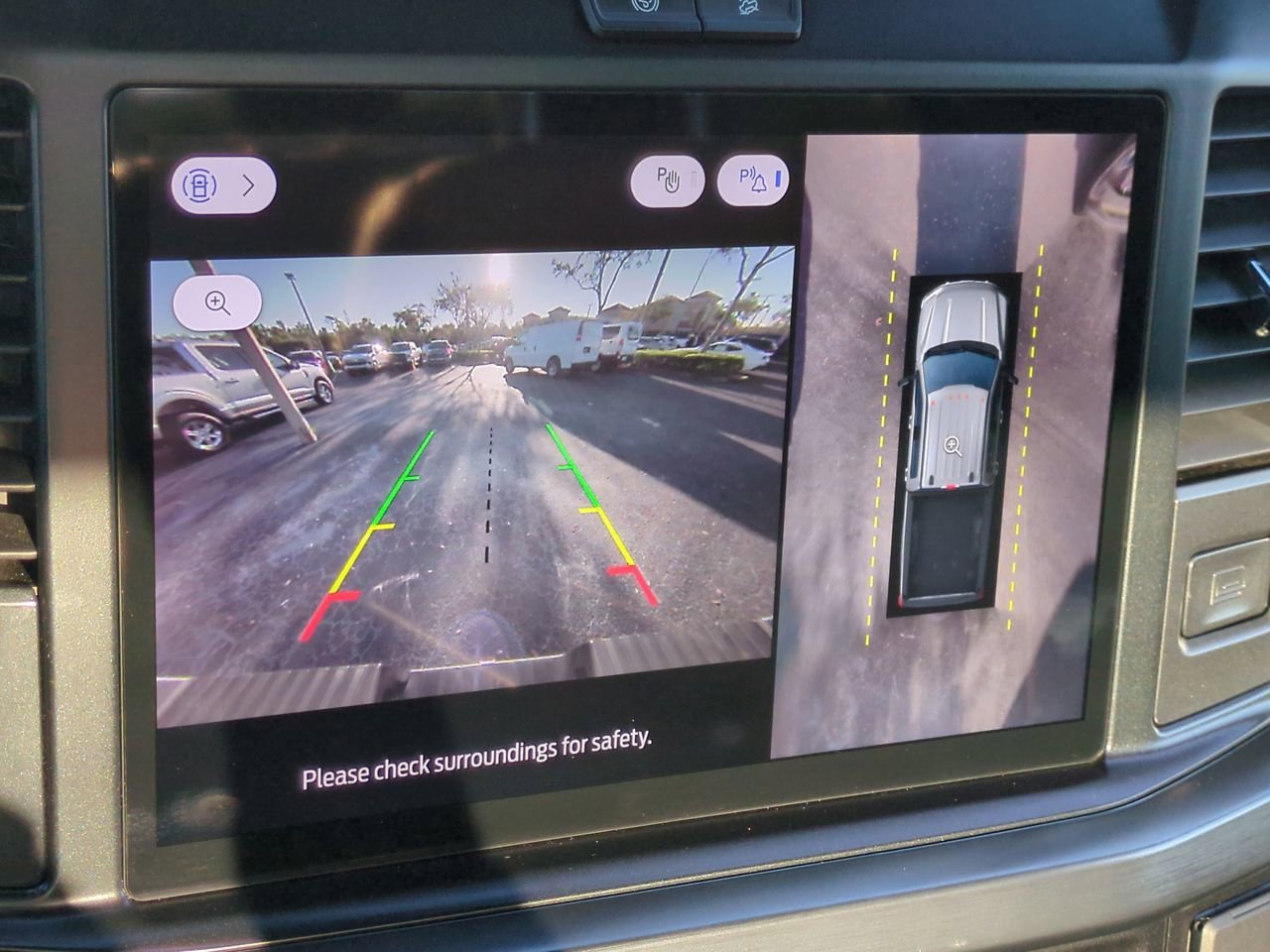 Certified 2025 Ford F350 Lariat w/ Tremor Off-Road Package image 19