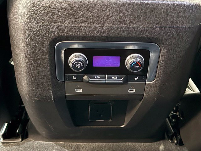 Used 2021 Chevrolet Tahoe LT w/ LT Signature Plus Package RWD image 31