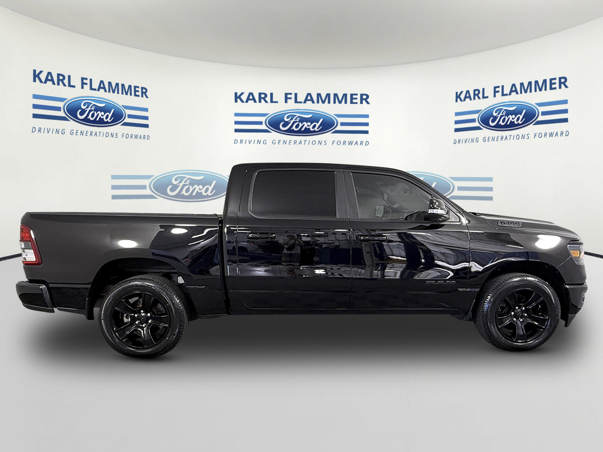Used 2021 RAM 1500 Big Horn AWD/4WD image 2
