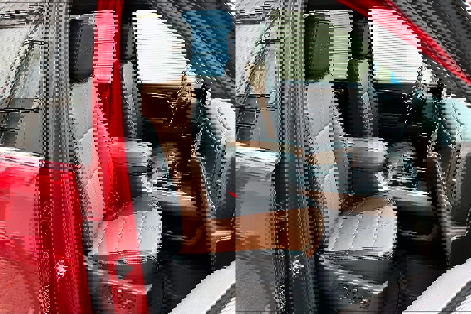 Used 2023 Chevrolet Silverado 1500 High Country w/ Technology Package image 11