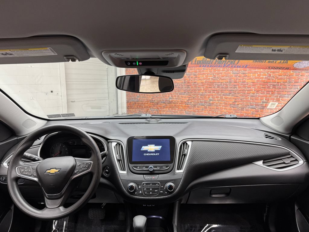 Used 2025 Chevrolet Malibu LT FWD image 12