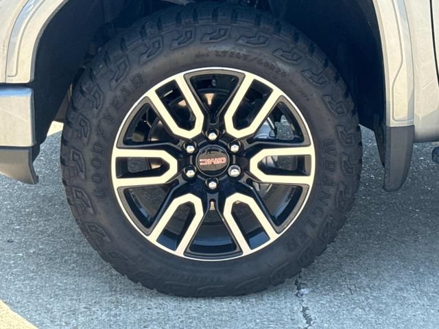 Used 2026 GMC Sierra 1500 AT4 w/ AT4 Premium Package AWD/4WD image 6
