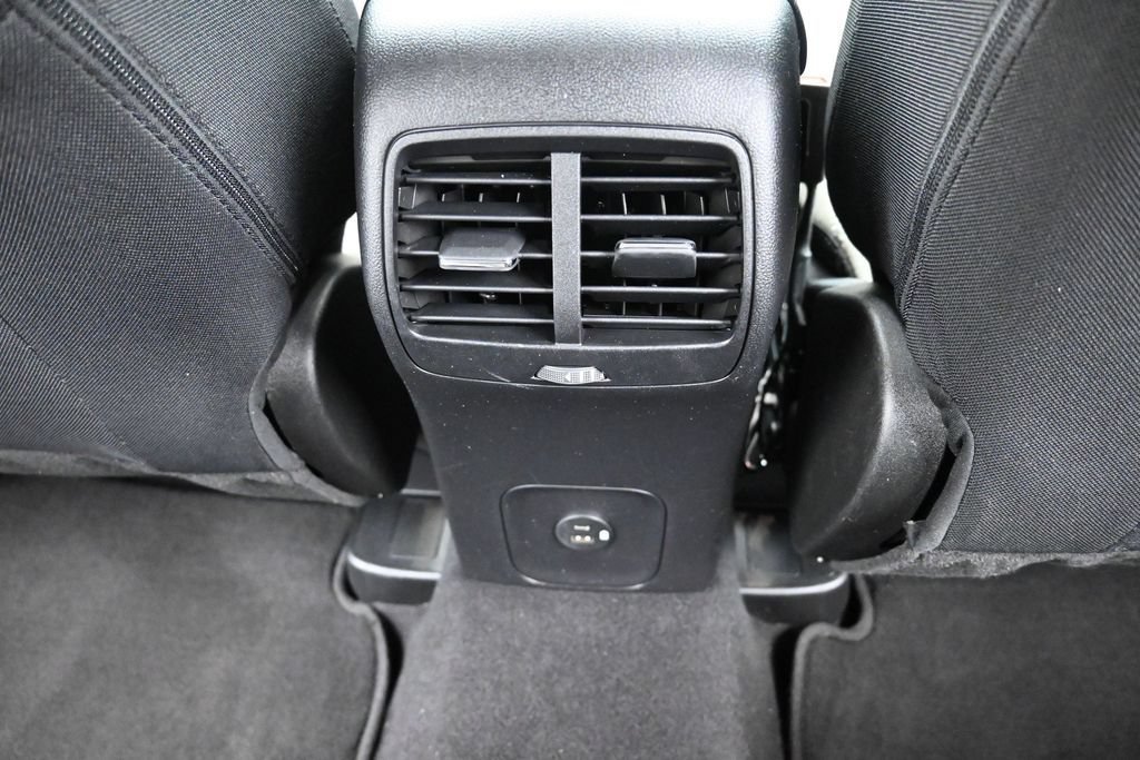 Certified 2022 Ford Escape SE w/ SE Sport Appearance Package FWD image 10