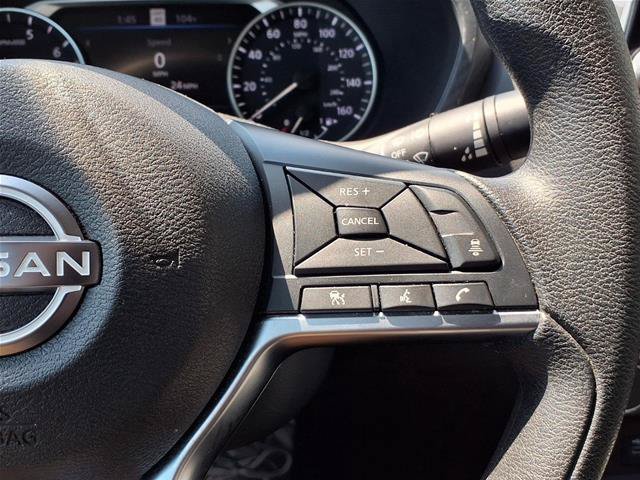 Used 2025 Nissan Sentra SV FWD image 13
