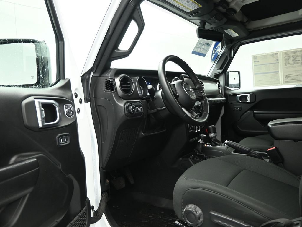 Used 2022 Jeep Wrangler Unlimited Sport image 9