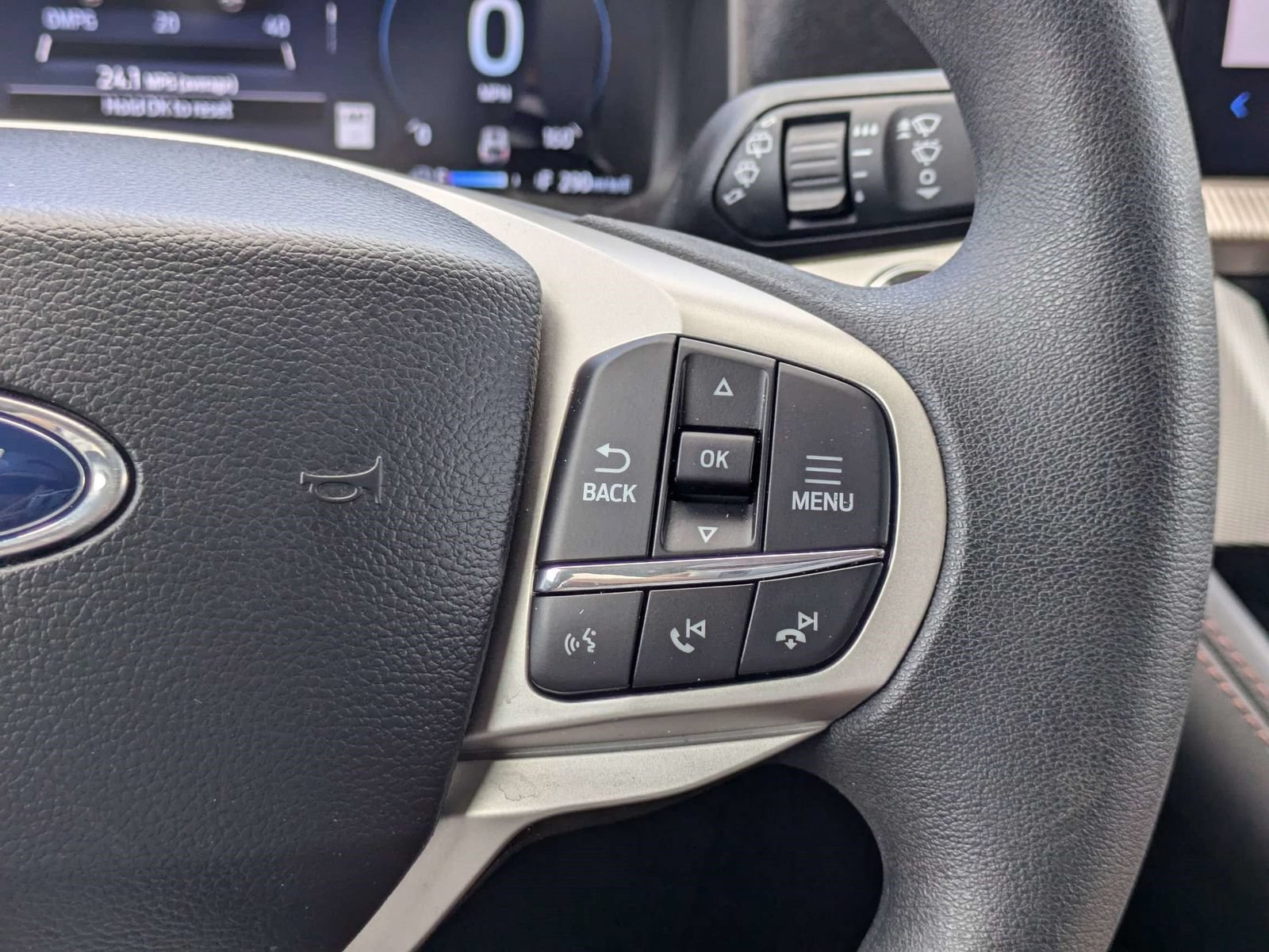 Certified 2026 Ford Explorer Active RWD image 25