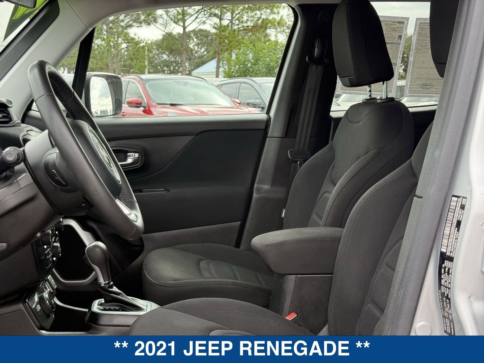 Used 2021 Jeep Renegade Latitude image 6