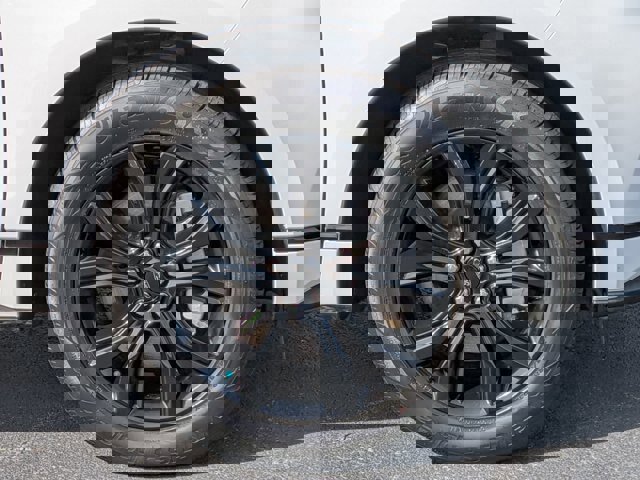 Certified 2022 Ford Edge SE w/ Black Appearance Package image 9