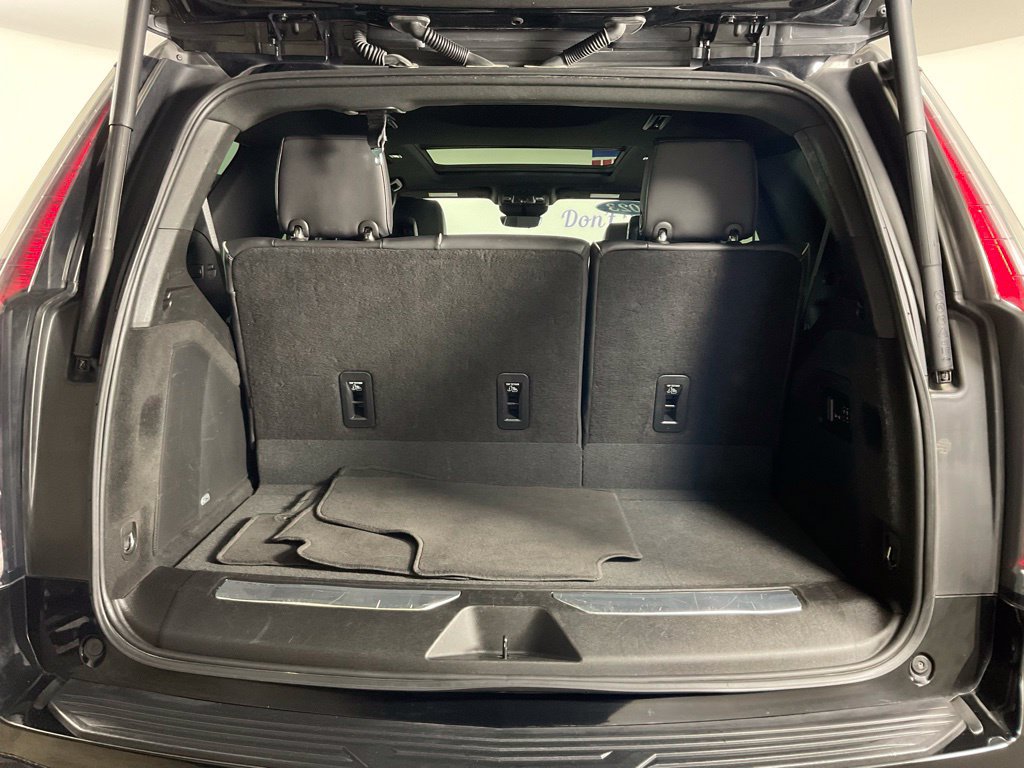Used 2023 Cadillac Escalade Premium Luxury RWD image 11