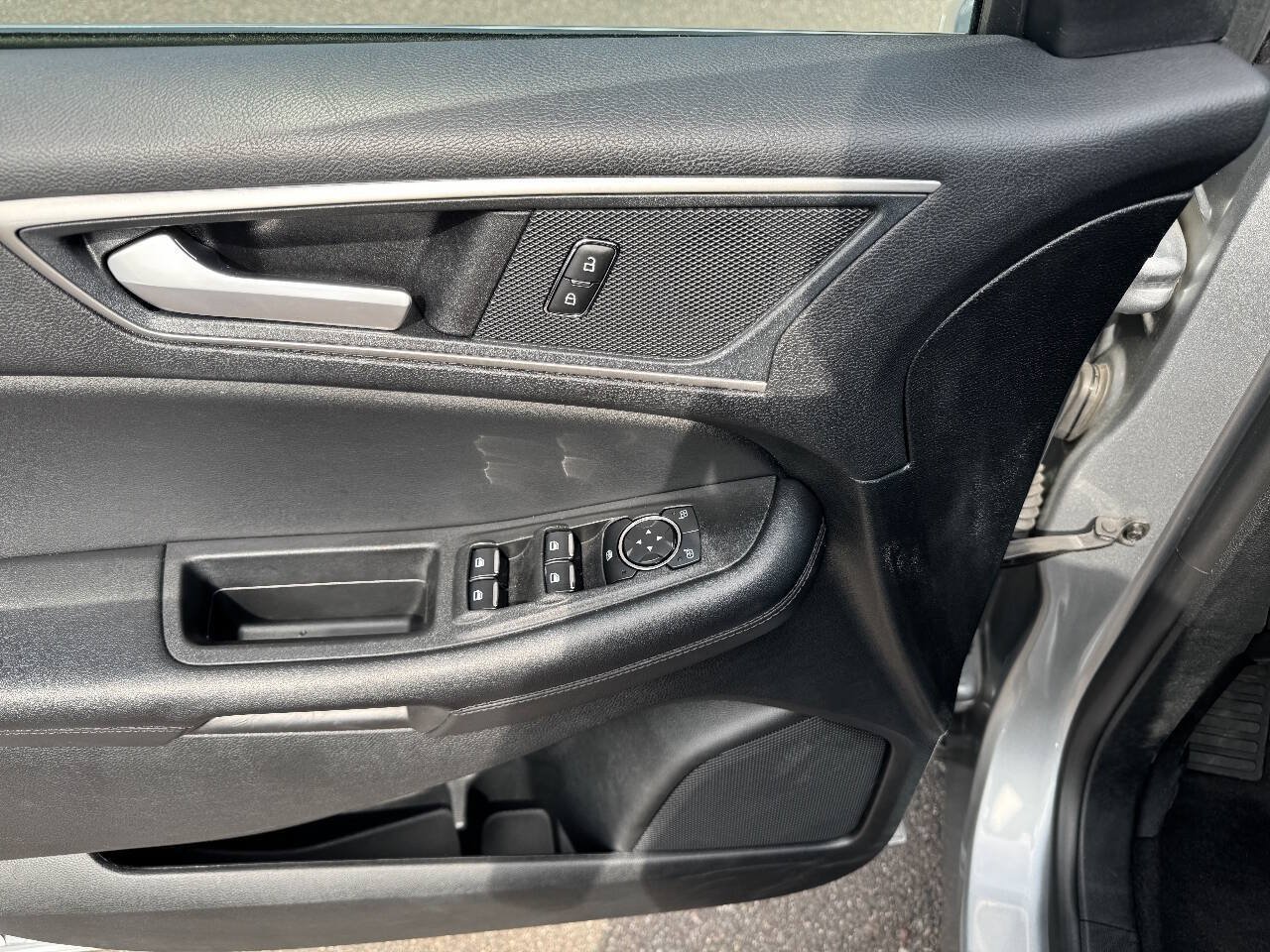 Certified 2023 Ford Edge SEL AWD/4WD image 12