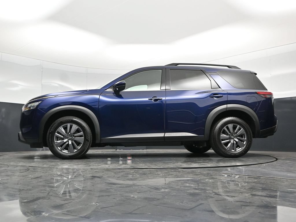 Used 2025 Nissan Pathfinder SV AWD/4WD image 45