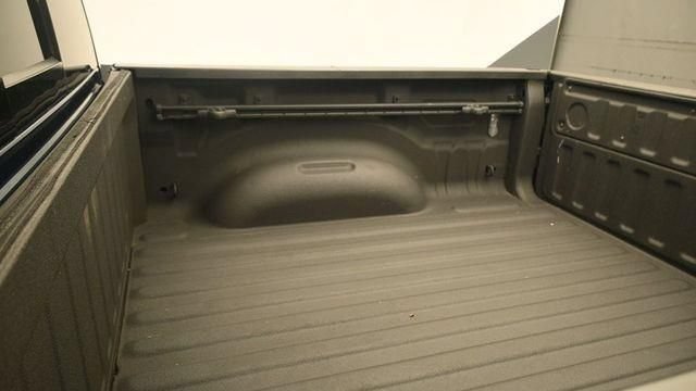 Used 2020 RAM 1500 Laramie AWD/4WD image 10