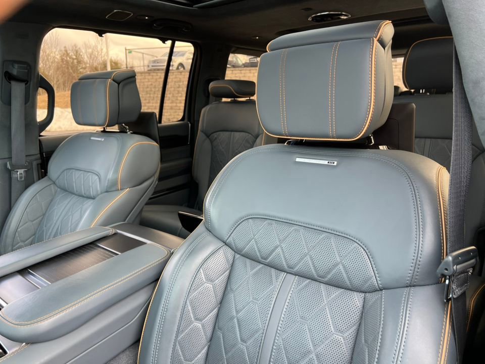 Used 2023 Jeep Grand Wagoneer Series III w/ Rear Seat Video Group 1 image 18