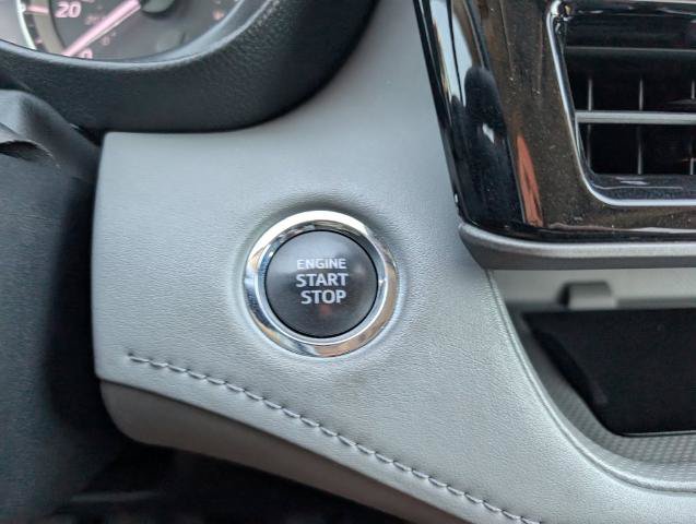 Used 2023 Toyota Highlander XLE FWD image 19