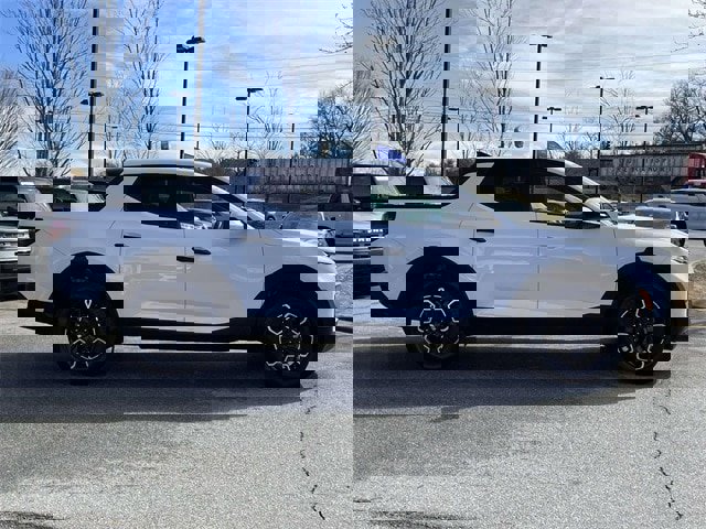 Used 2023 Hyundai Santa Cruz SE image 6