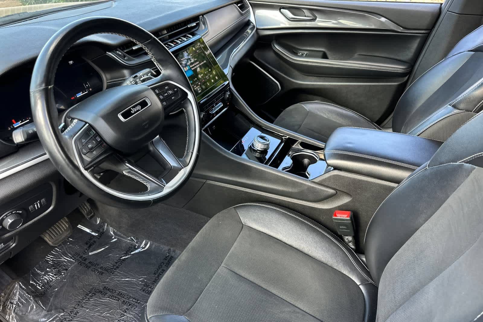 Used 2021 Jeep Grand Cherokee L Laredo RWD image 11