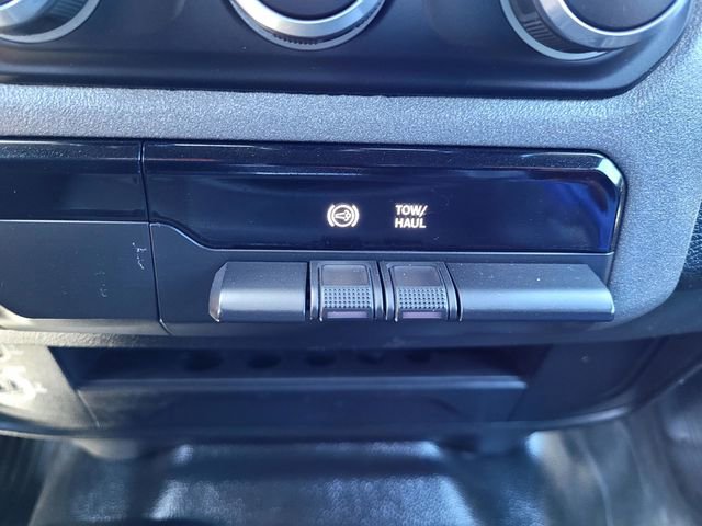 Used 2022 RAM 2500 Tradesman w/ Chrome Appearance Group AWD/4WD image 17