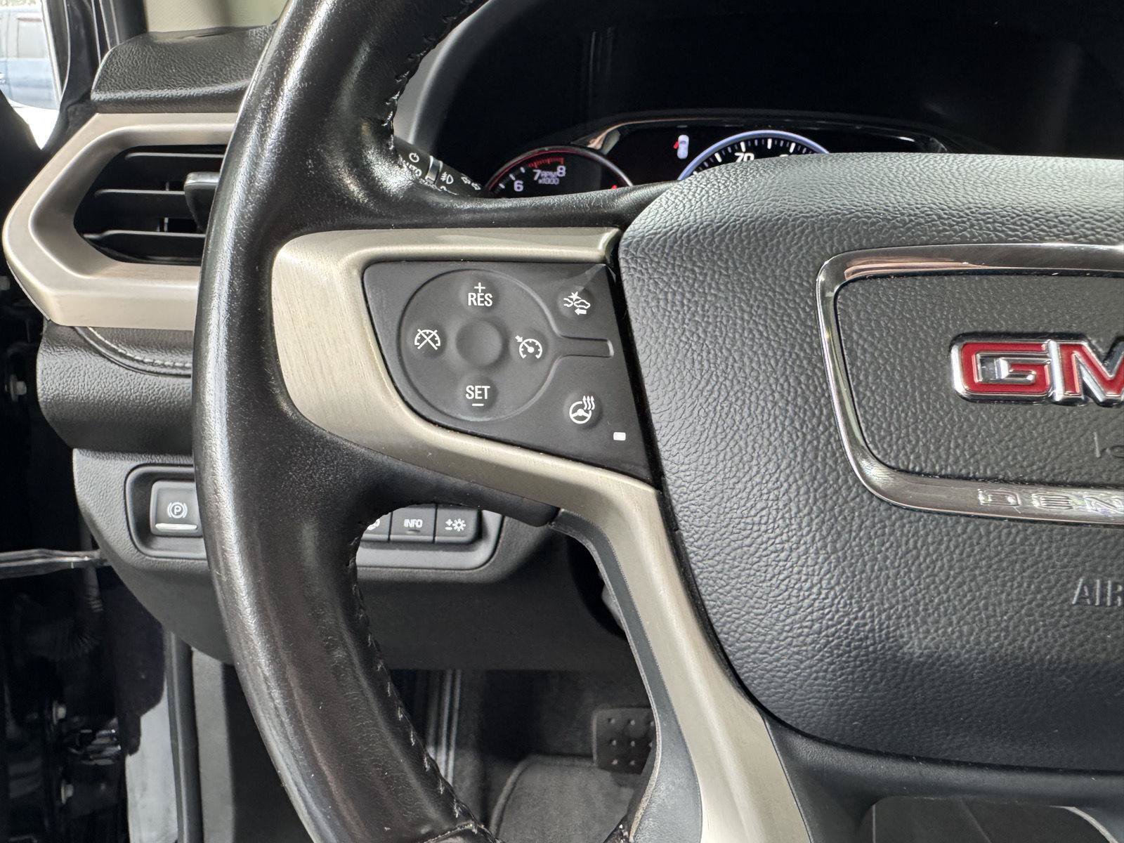 Used 2021 GMC Acadia Denali w/ Denali Technology Package AWD/4WD image 14