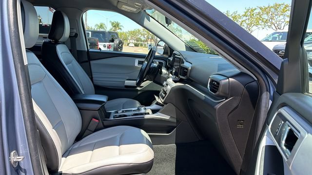 Certified 2021 Ford Explorer XLT w/ Equipment Group 202A AWD/4WD image 11