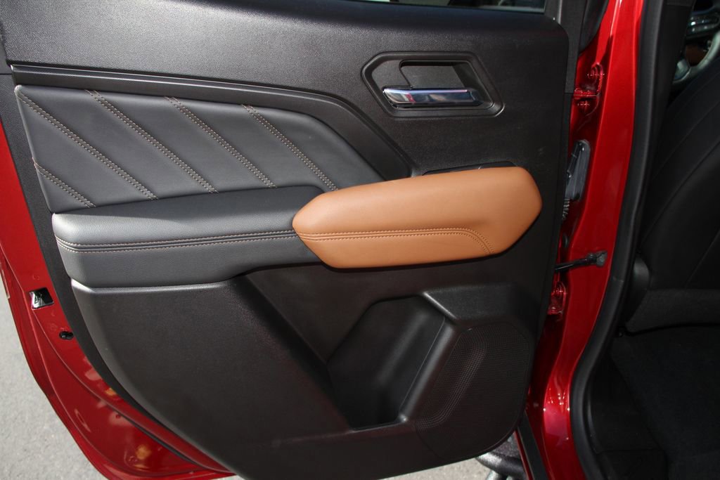 Used 2024 GMC Canyon AT4 w/ AT4 Premium Package image 20