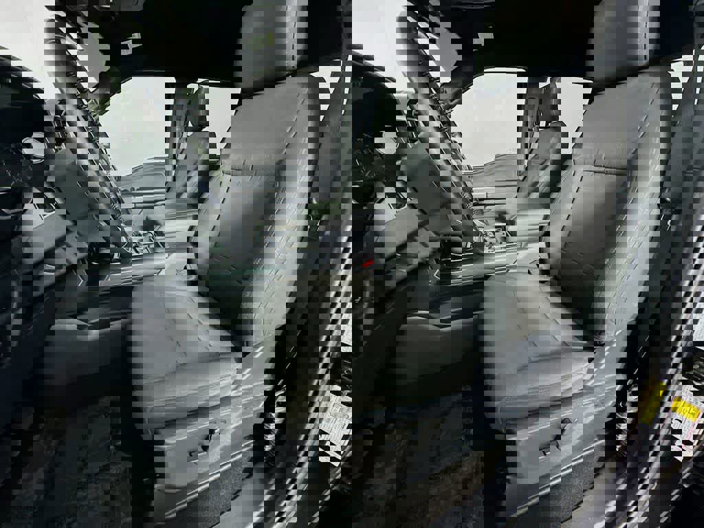 Certified 2022 Ford F150 XLT w/ Equipment Group 302A High image 15