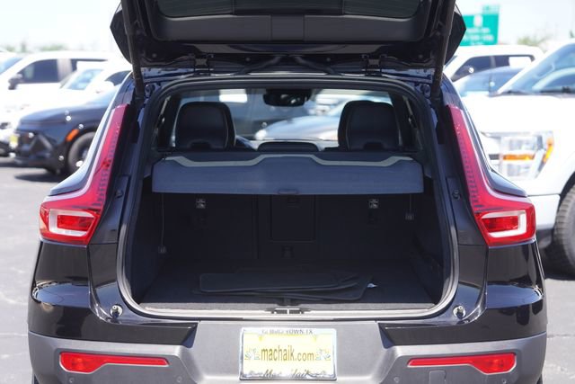 Used 2020 Volvo XC40 T5 R-Design w/ Protection Package Premier AWD/4WD image 32