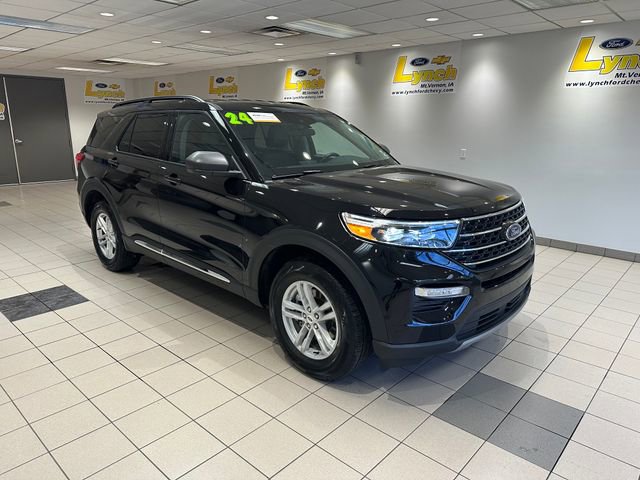 Certified 2024 Ford Explorer XLT w/ Equipment Group 202A AWD/4WD image 1