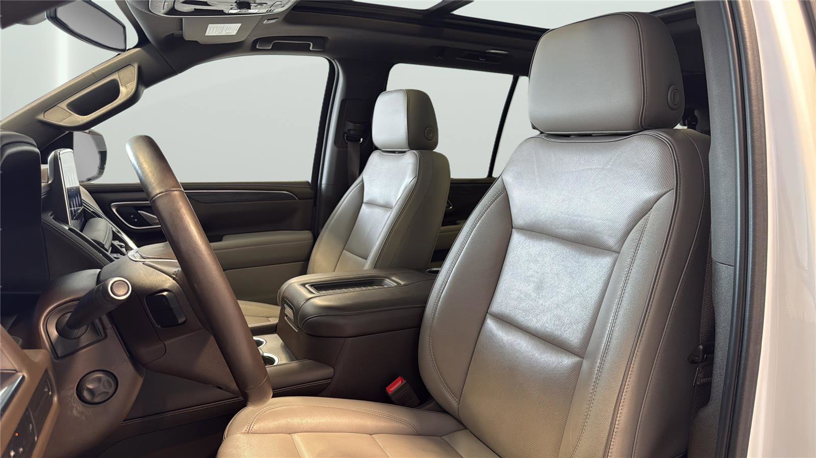 Used 2021 GMC Yukon SLT w/ SLT Premium Package image 11