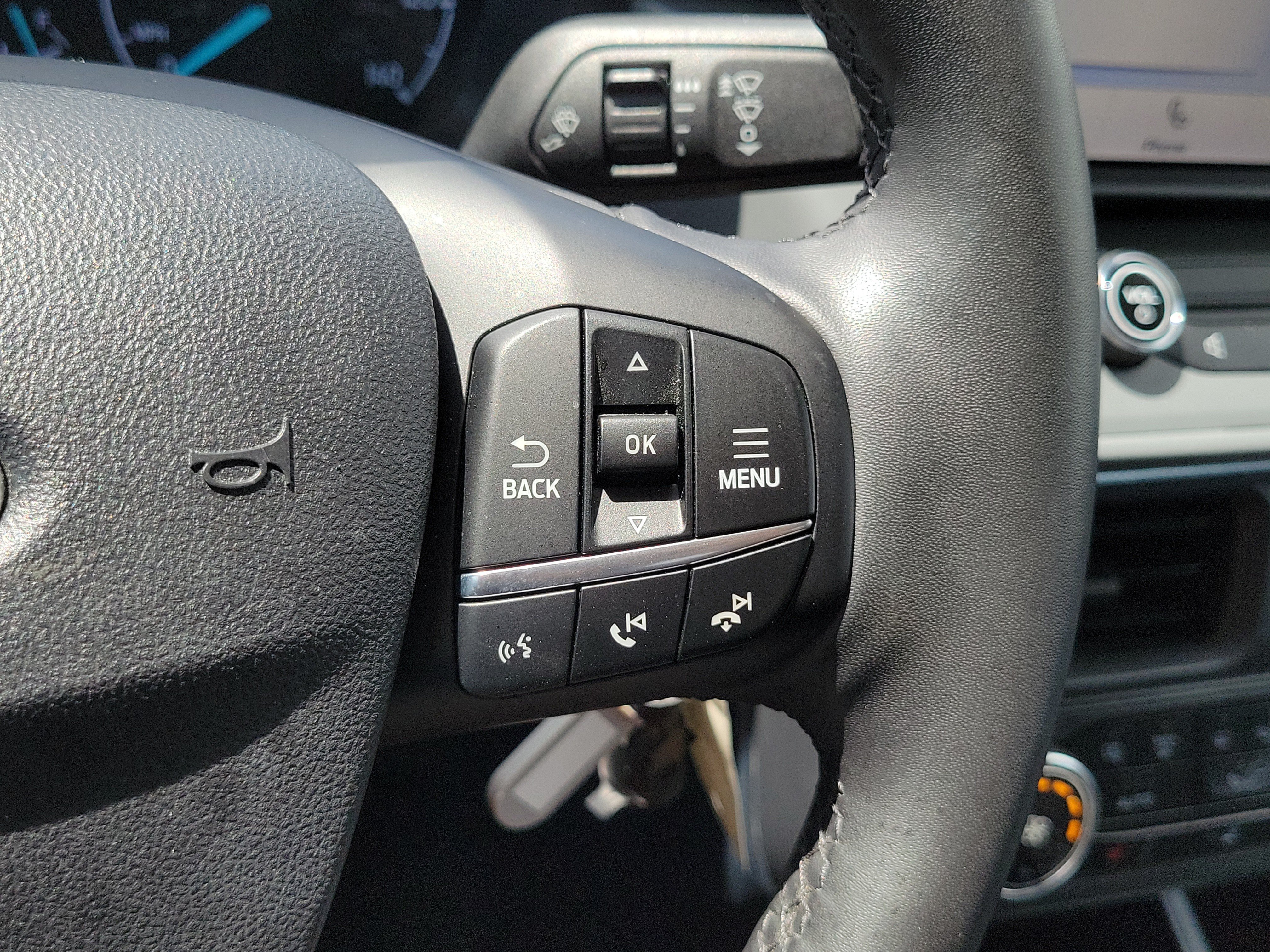 Certified 2024 Ford Maverick XLT w/ XLT Luxury Package FWD image 23